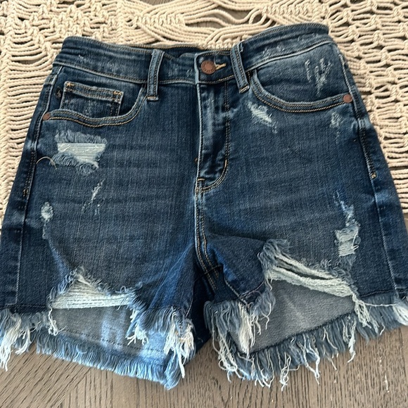 Judy Blue distressed shorts - Picture 2 of 3